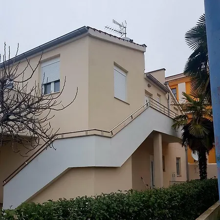 New Luxurious Loreta Apartamento Zadar