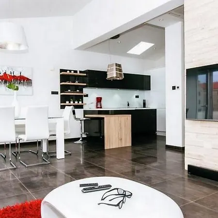 Apartment New Luxurious Loreta