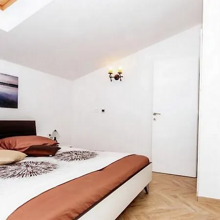 New Luxurious Loreta Apartamento *